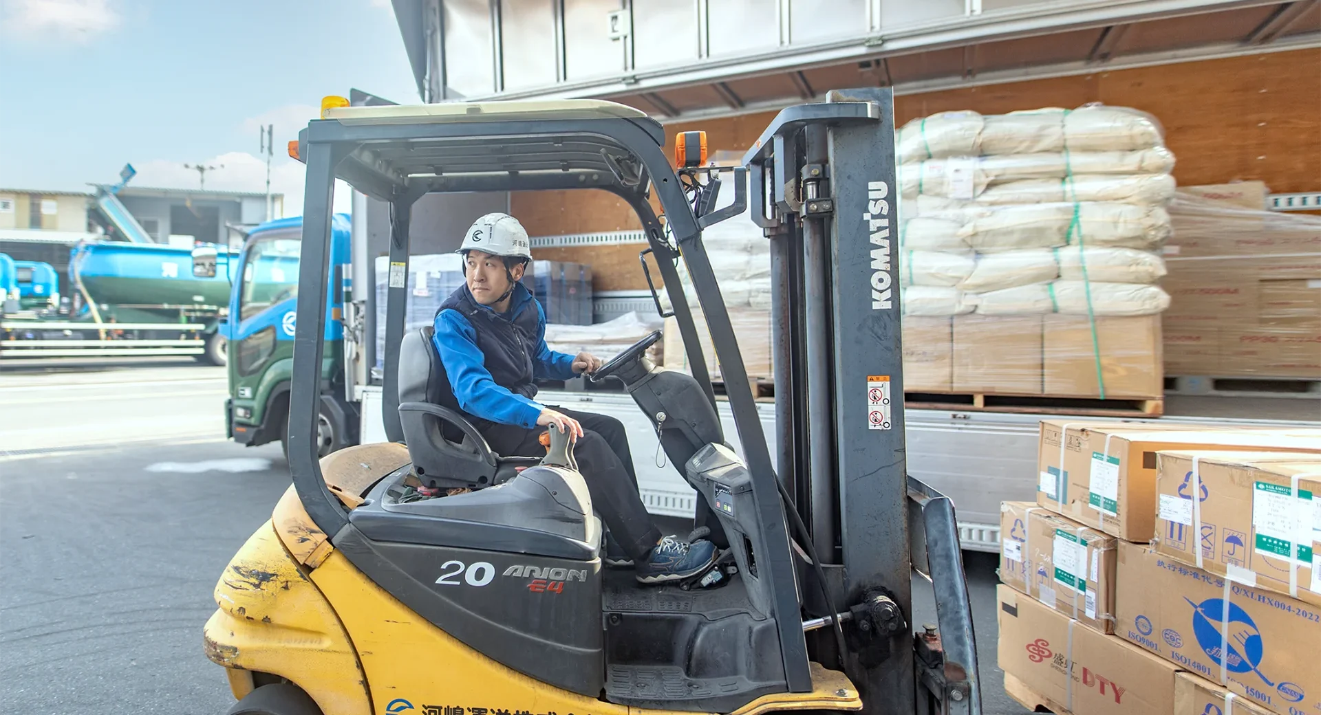 フォークリフト